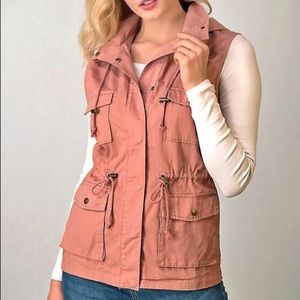 Sleeveless Anorak Vest with Hood